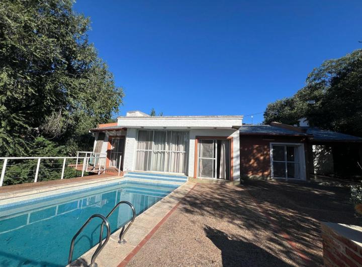 Casa · 113m² · 4 Ambientes · 1 Cochera