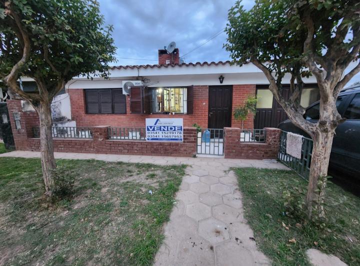 Casa · 100m² · 2 Ambientes · 1 Cochera