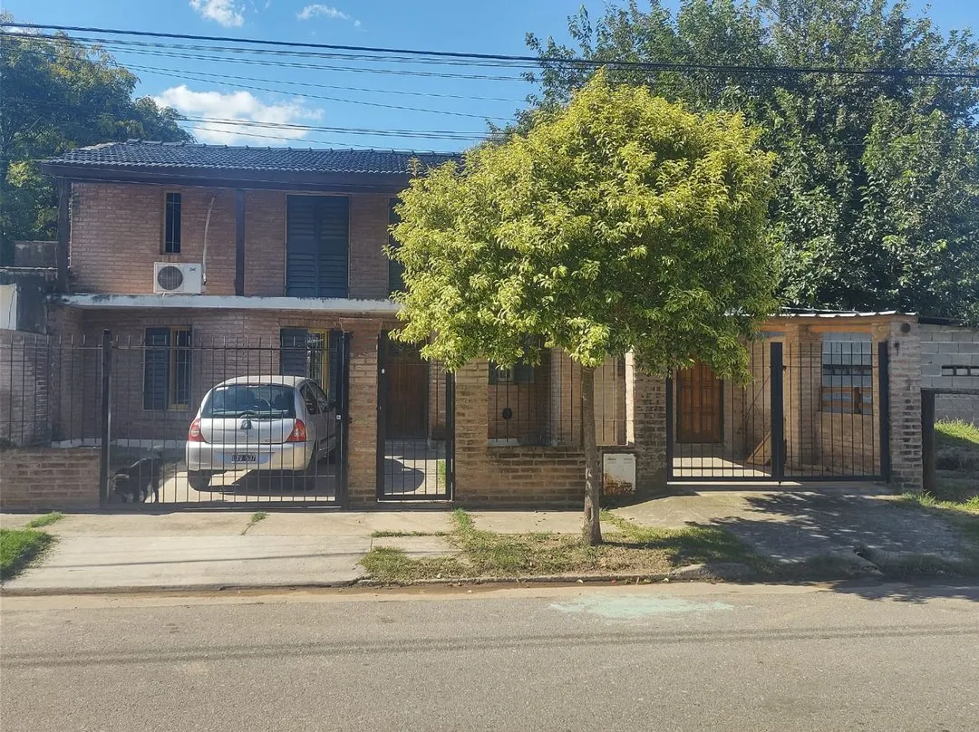 CASA CORDOBA Bº SILVANO FUNES 3 DORMI PILETA PARQUE ZONA ARGUELLO NOROESTE VENTA