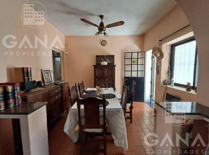 Casa · 135m² · 5 Ambientes · 1 Cochera