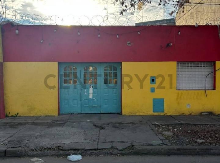 Casa · 49m² · 2 Dormitorios · 1 Cochera