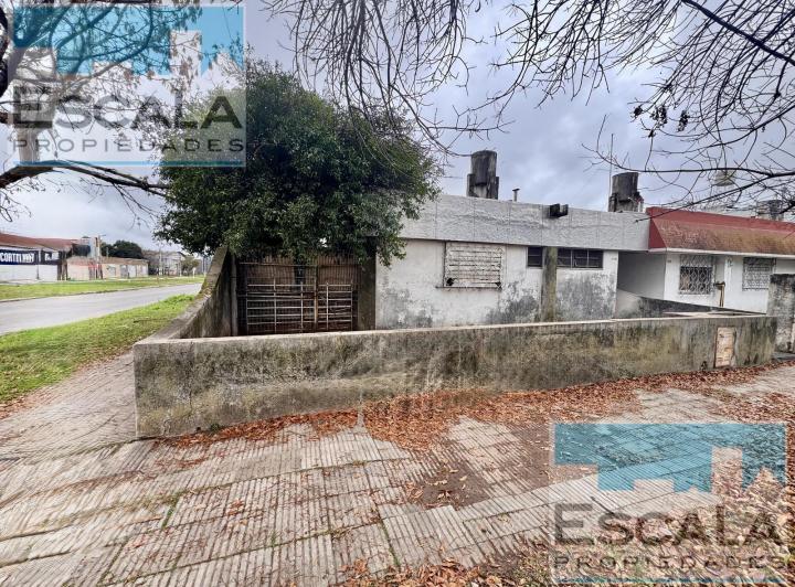 Casa · 70m² · 5 Ambientes · 1 Cochera