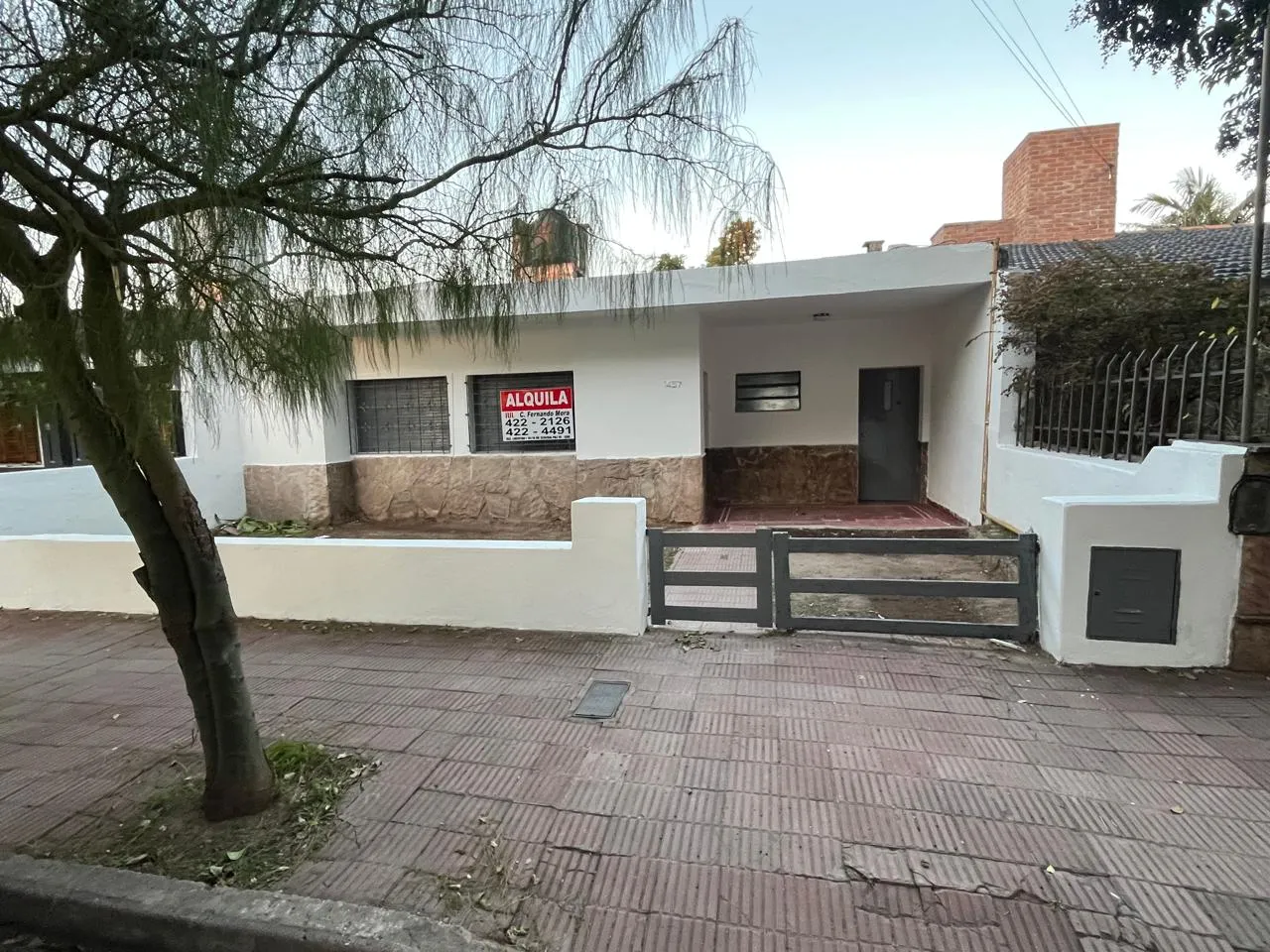 INMOBILIARIA MORA OFRECE CASA EN BARRIO " ROSEDAL"- NO COBRASMOS DEPOSITO