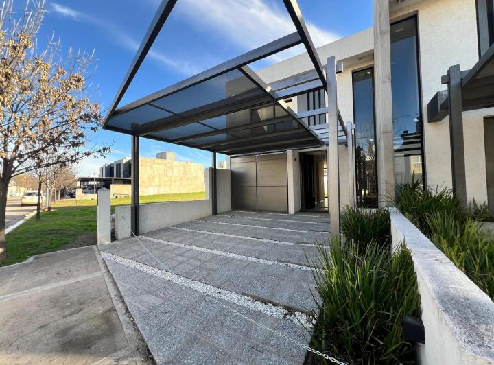 Casa · 165m² · 5 Ambientes