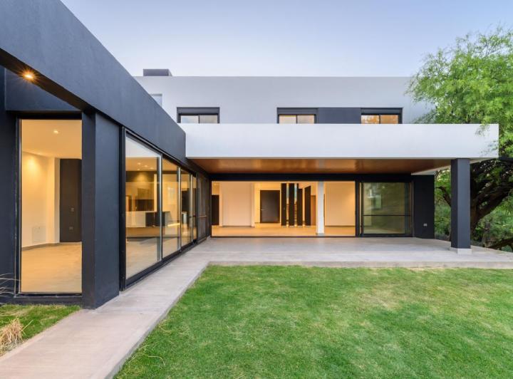 Casa · 400m² · 4 Ambientes