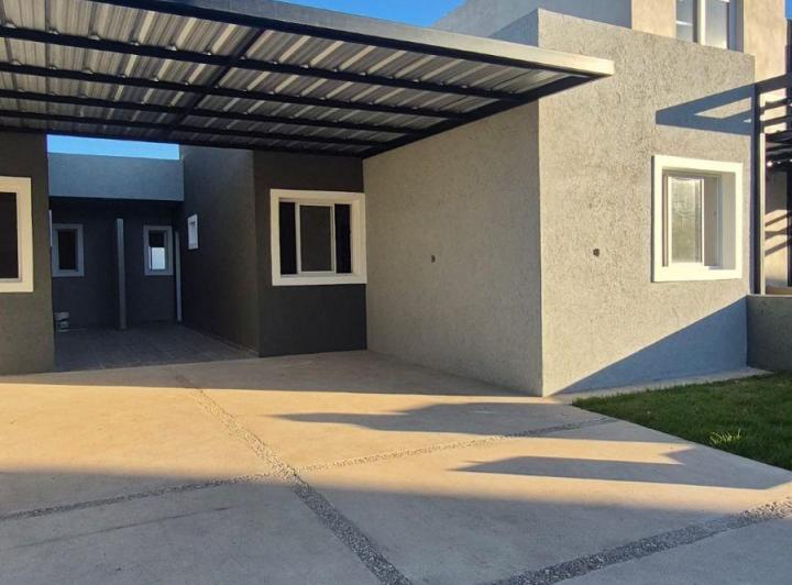 Casa · 100m² · 4 Ambientes · 1 Cochera