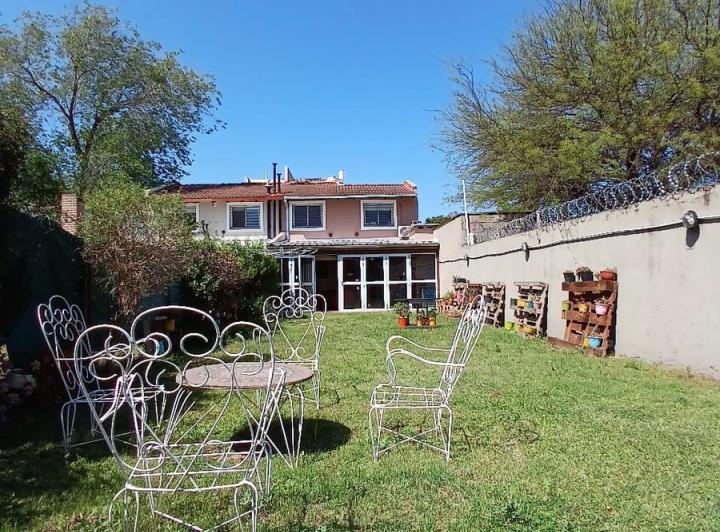 Casa · 150m² · 7 Ambientes · 2 Cocheras