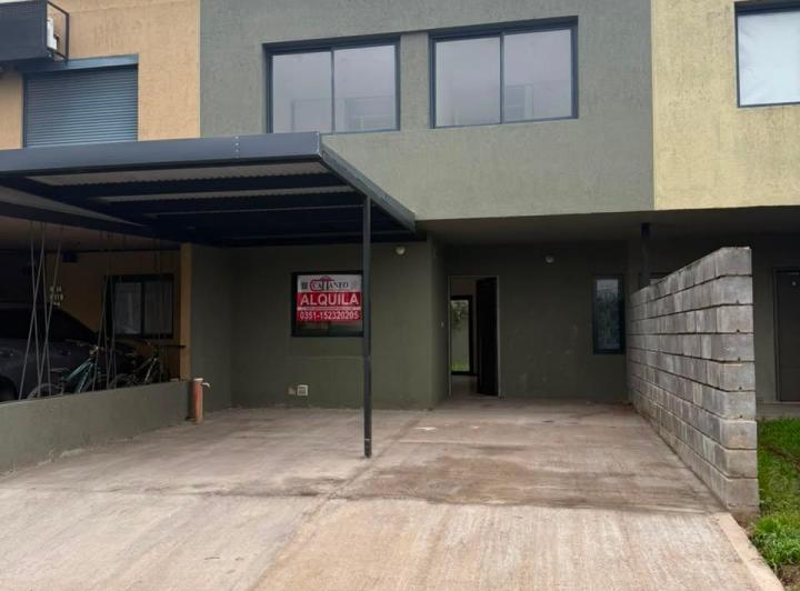 Casa · 122m² · 5 Ambientes · 1 Cochera
