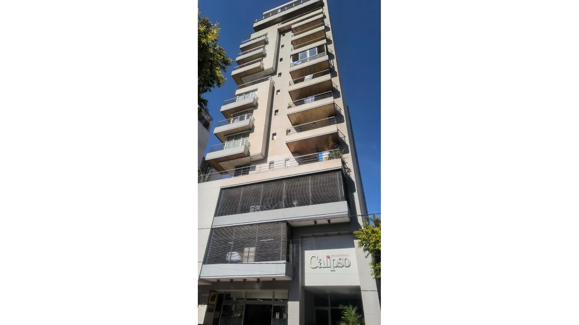 DEPARTAMENTO PREMIUM DE 2 DORM. CÉNTRICO – EDIFICIO CALYPSO