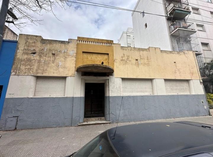 Terreno · 840m²