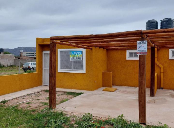 Casa · 45m² · 4 Ambientes · 1 Cochera