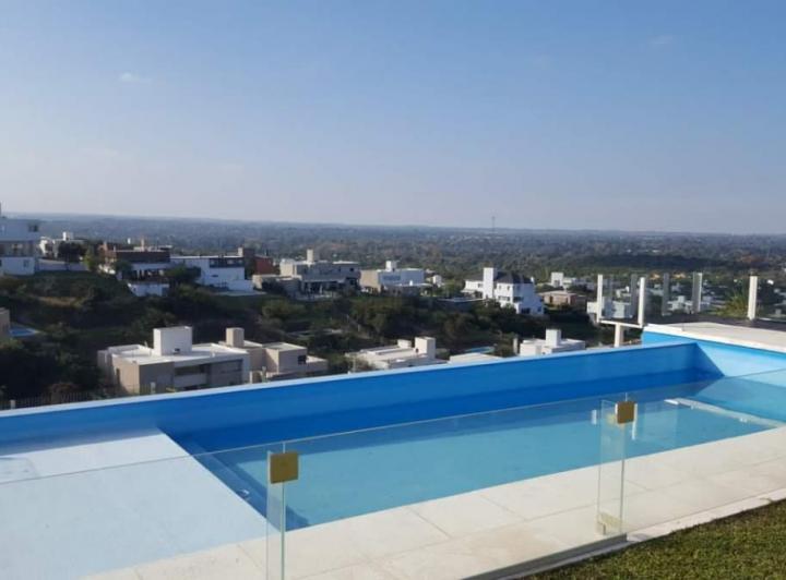 Casa · 400m² · 4 Ambientes