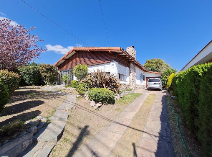 Casa · 177m² · 3 Dormitorios · 1 Cochera