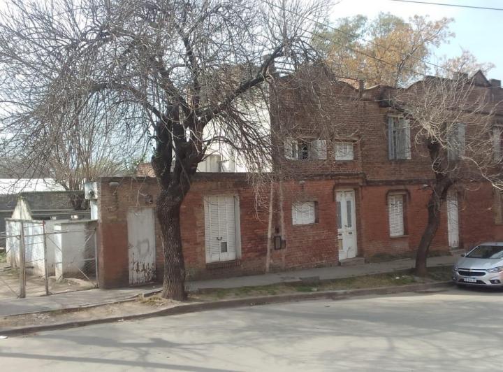 Casa · 323m² · 4 Dormitorios