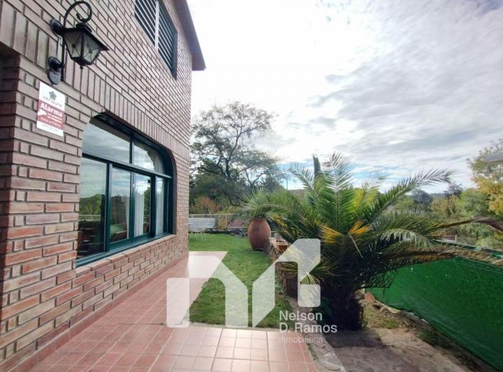 Casa · 180m² · 7 Ambientes · 2 Cocheras