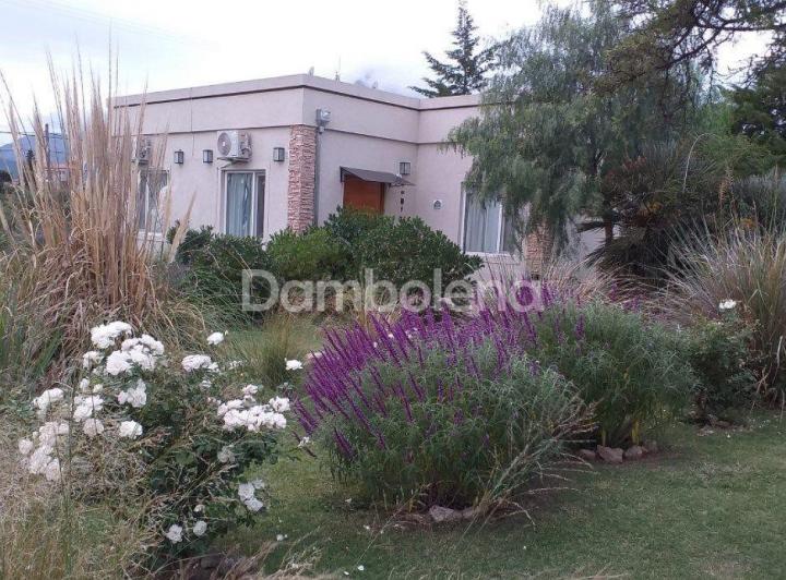 Casa · 263m² · 6 Cocheras