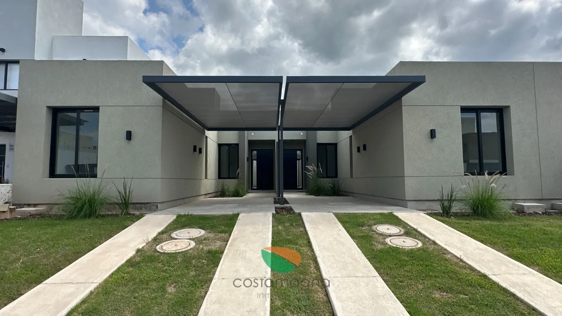 Exclusivo duplex Premium a metros del ingreso.