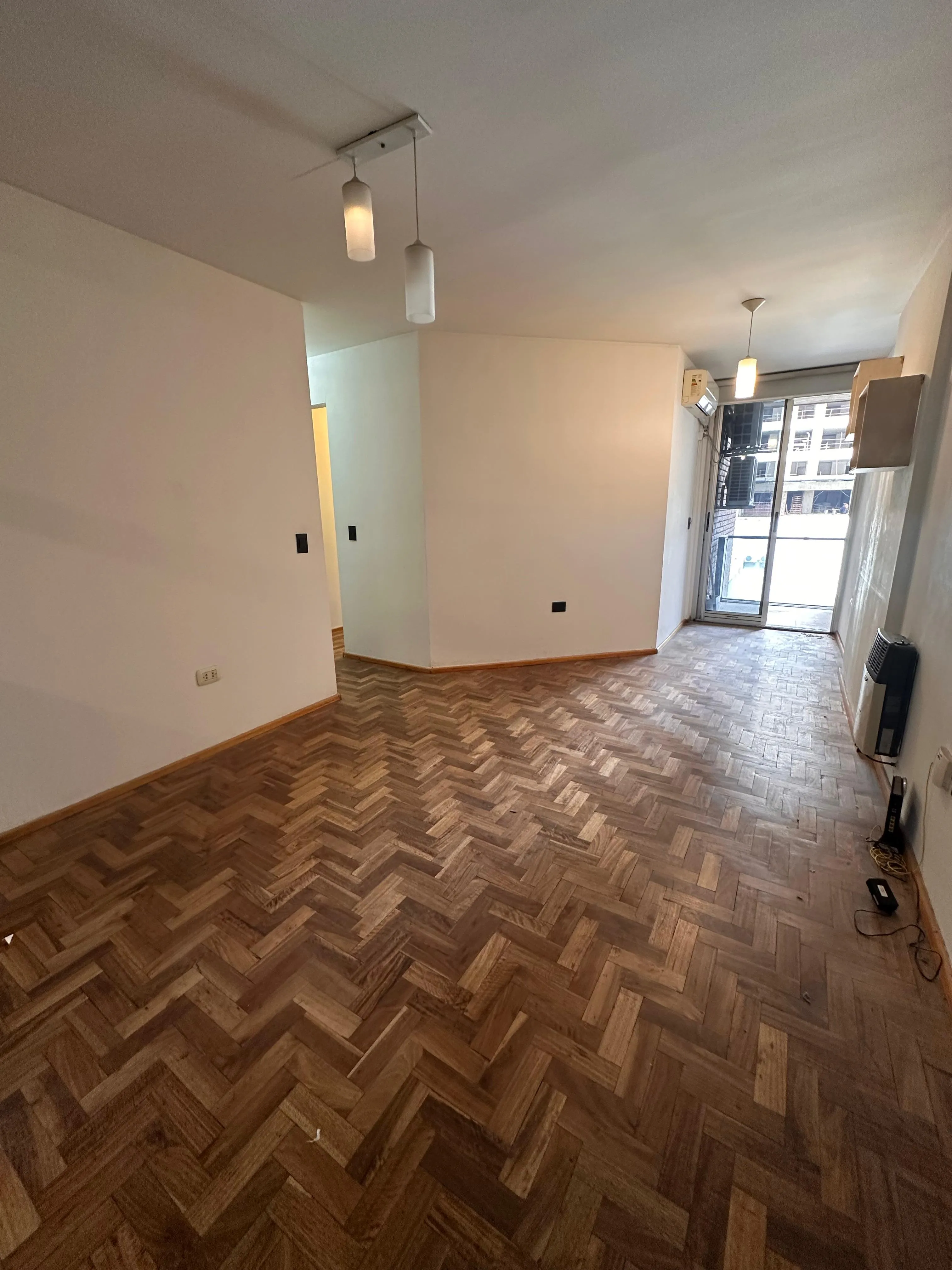 NVA CBA: OBISPO ORO 300 - 1 dorm y 1/2 (o escritorio) -