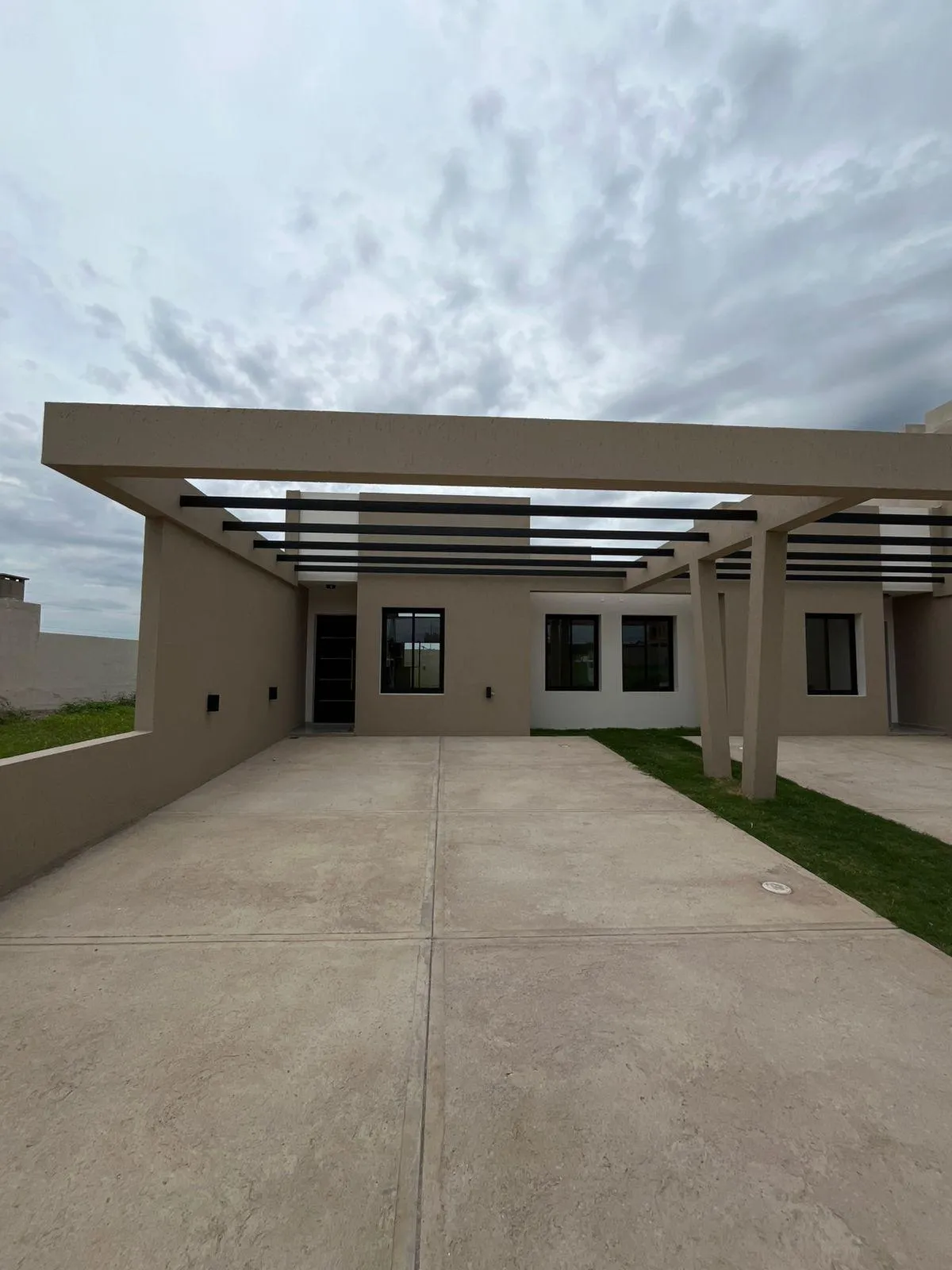 VENTA DUPLEX 2 DORM 2 BAÑOS POSESION INMEDIATA - DOCTA PARQUE