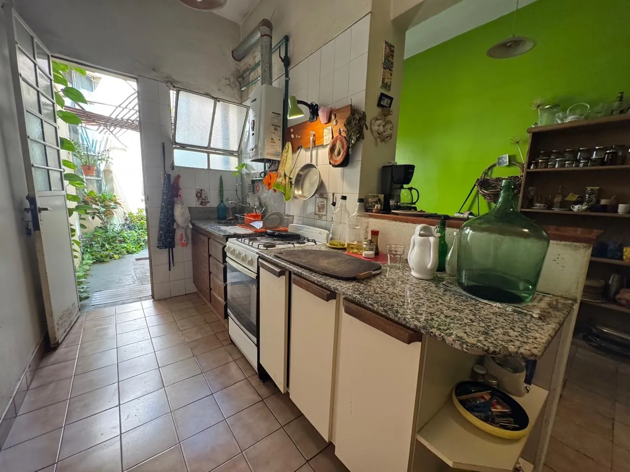 Venta - Antiguo Y Hermoso Depto. 3 Dorm. Terraza Propia. 136 m². Cubiertos