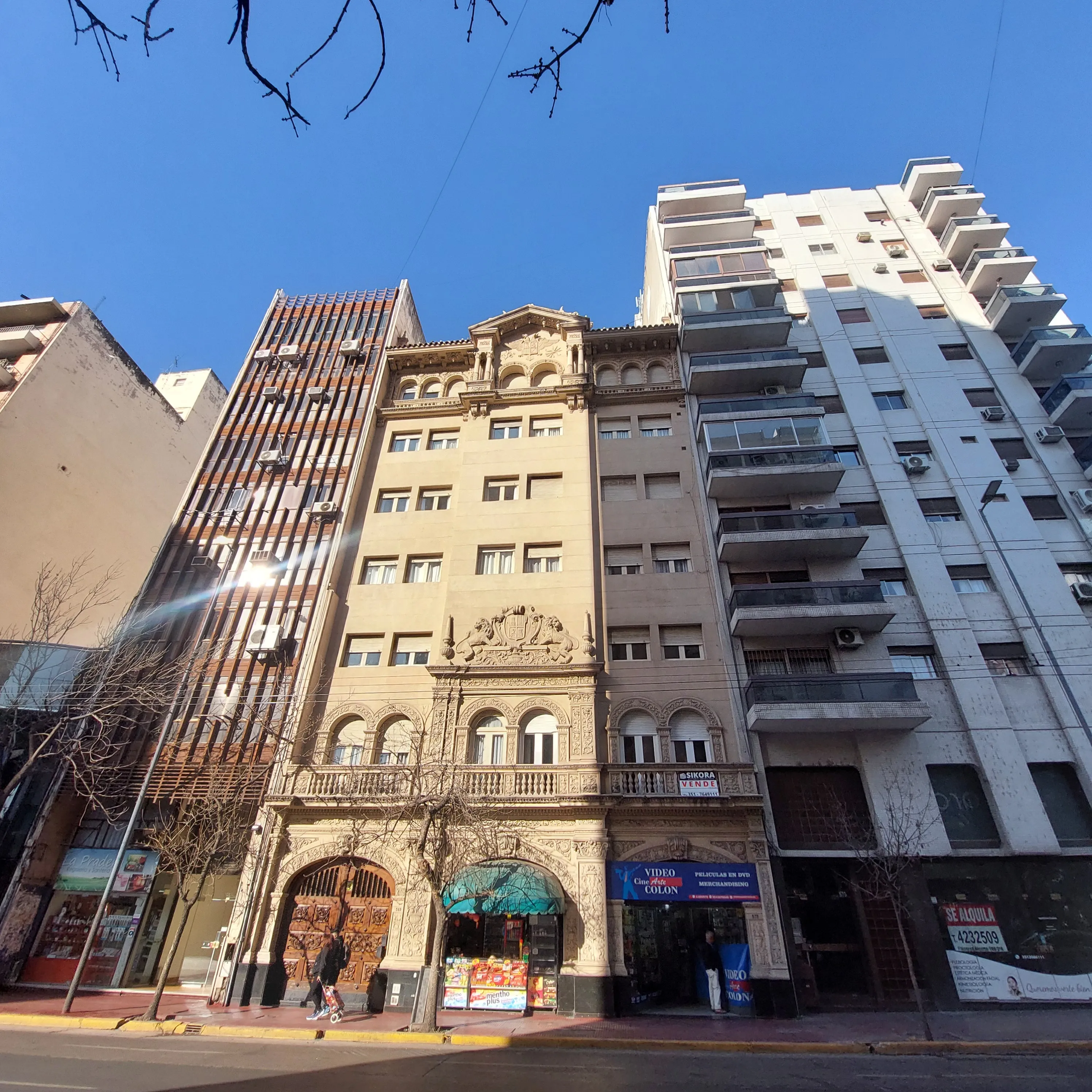 Colon y Cañada. SEMIPISO Edificio con Historia. APTO CREDITO