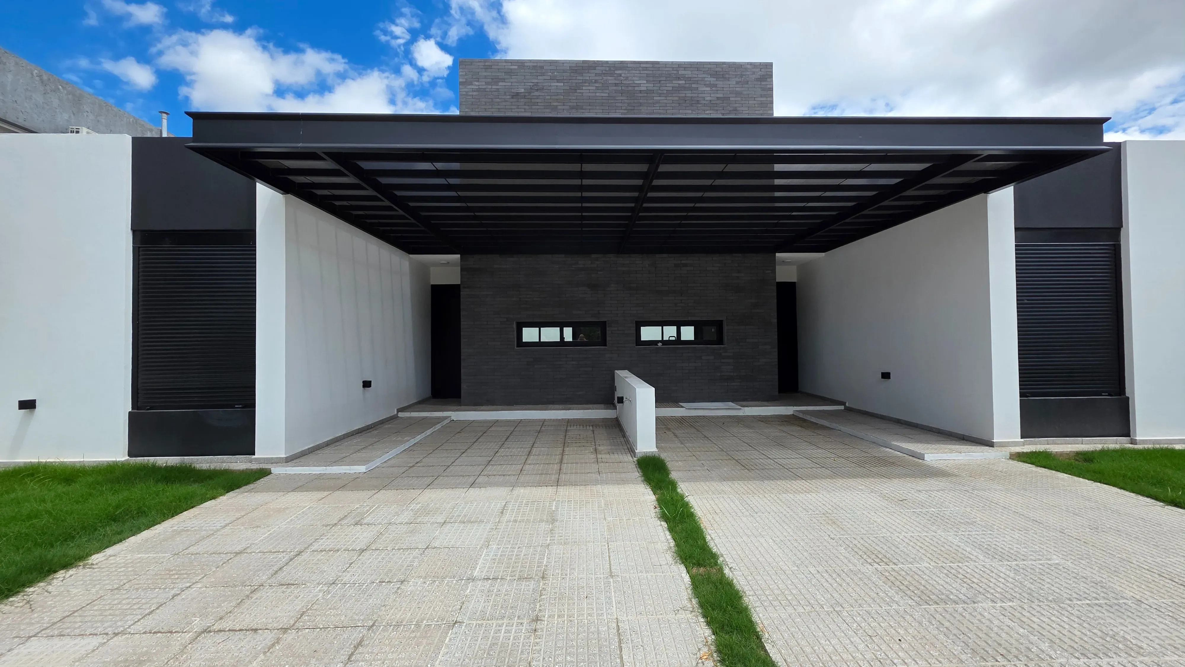 SE VENDE HERMOSO DUPLEX A ESTRENAR 2 DORM 2 BAÑOS CLAROS DEL BOSQUE