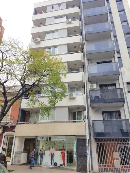 Departamento de 1 dormitorio en 2 plantas con 2 balcones en Nueva Córdoba
