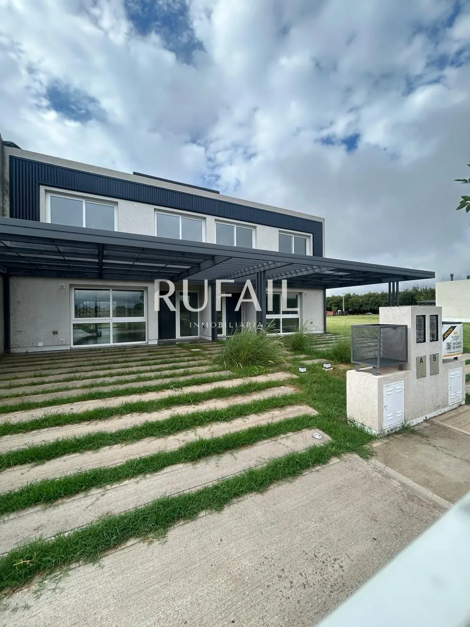 VENTA DUPLEX. 3 DOR 2 B . DISTRITO SUR. CALIDAD AAA