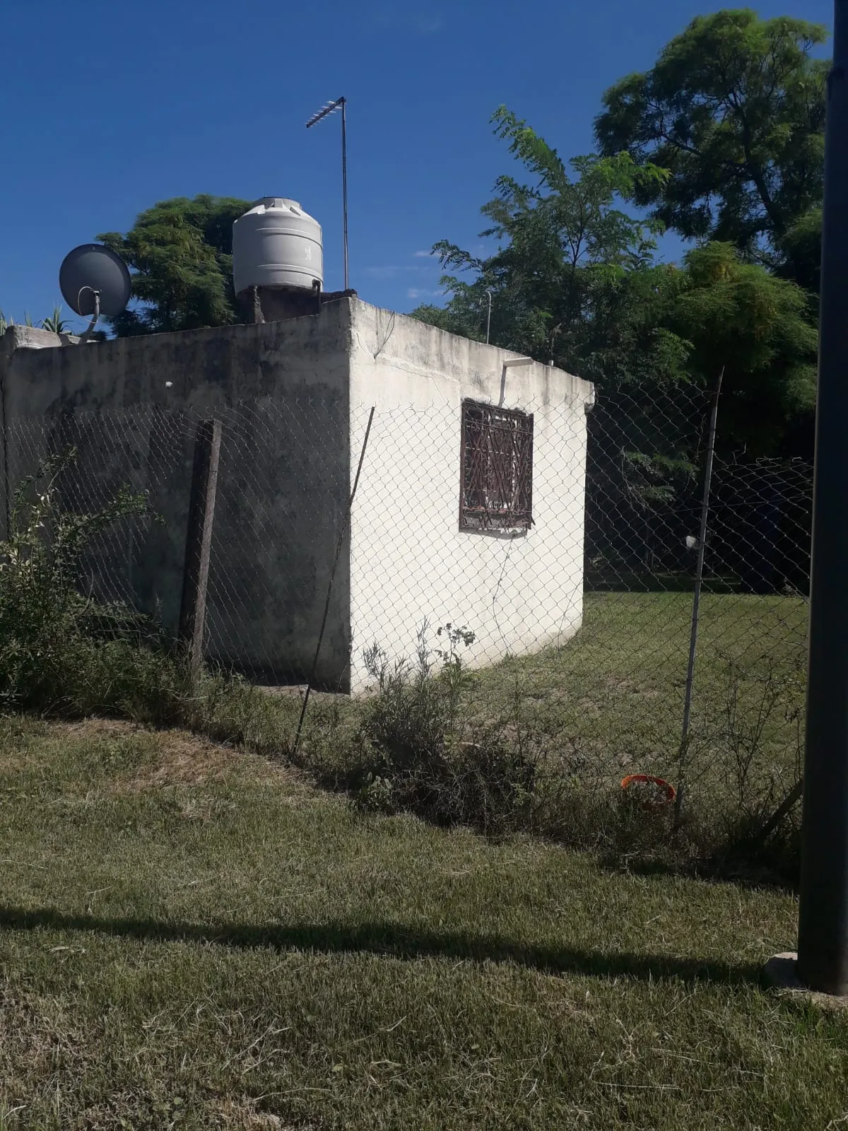 CASA - B° RIVADAVIA – OPORTUNIDAD A $18.000.000 – RECIBE PERMU