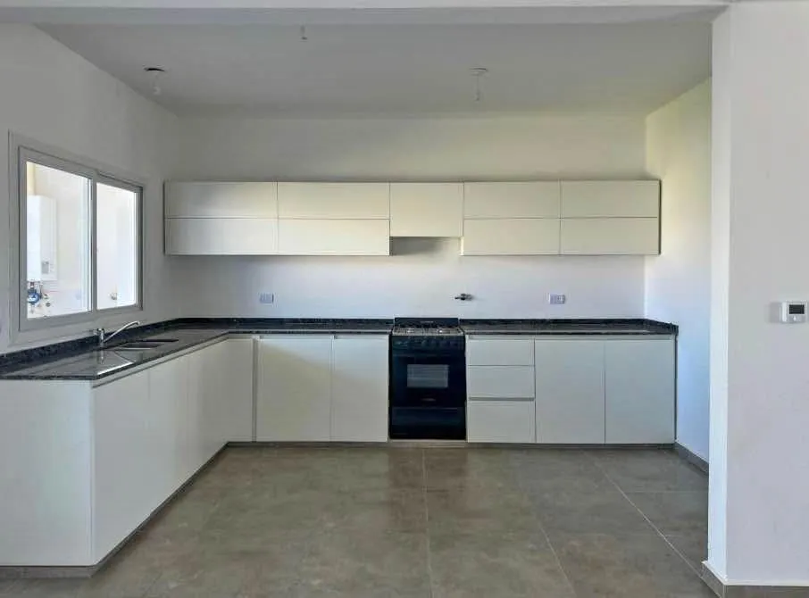 SE VENDE ESPECTACULAR DUPLEX EN DOCTA - 3 DORM 3 BAÑOS - OPORTUNIDAD - DCP