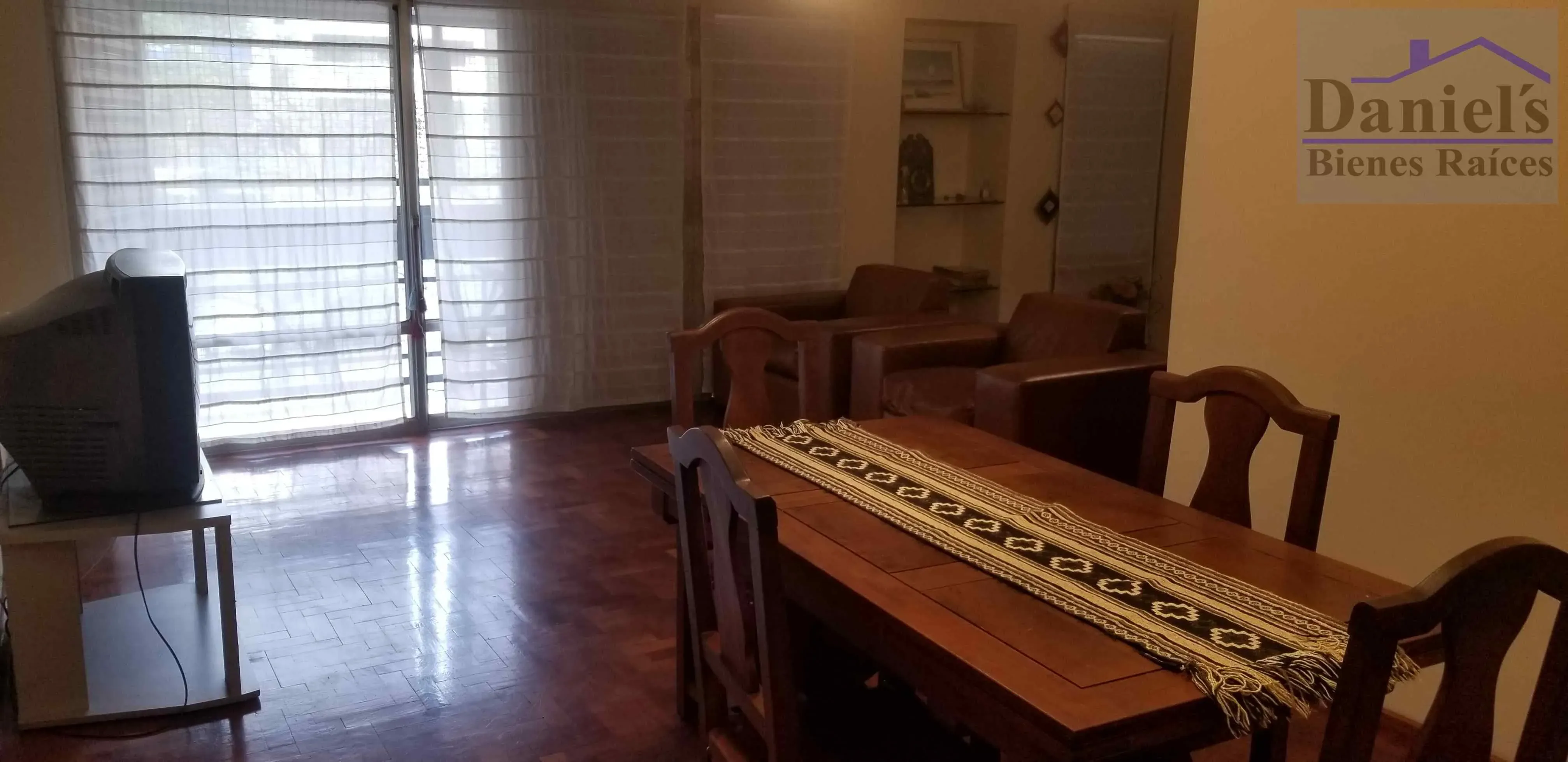 EXCEPCIONAL OPORTUNIDAD: AMPLIO Y COMODO, POSESIÓN INMEDIATA Y ESCRITURA.
