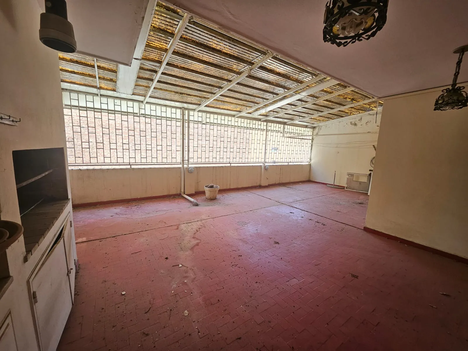 Vendo Departamento en el Centro (Piso) con cochera y quincho - Sin Expensas!!