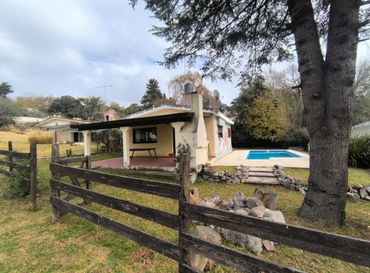 Casa · 97m² · 6 Ambientes · 1 Cochera