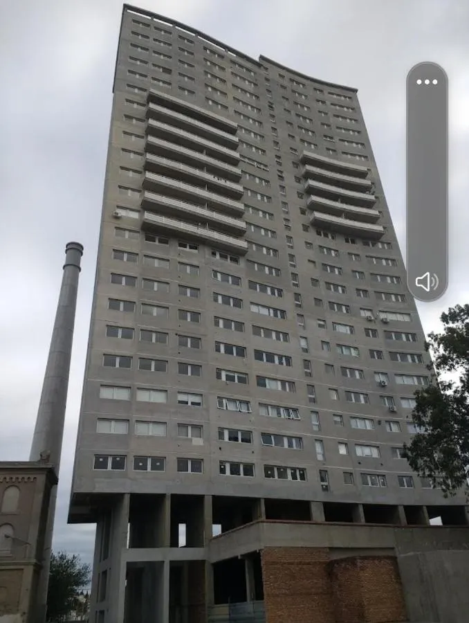 VENDO DEPTO A ESTRENAR 2 DORMITORIOS Y COCHERAS EN COMPLEJO CON SEGURIDAD