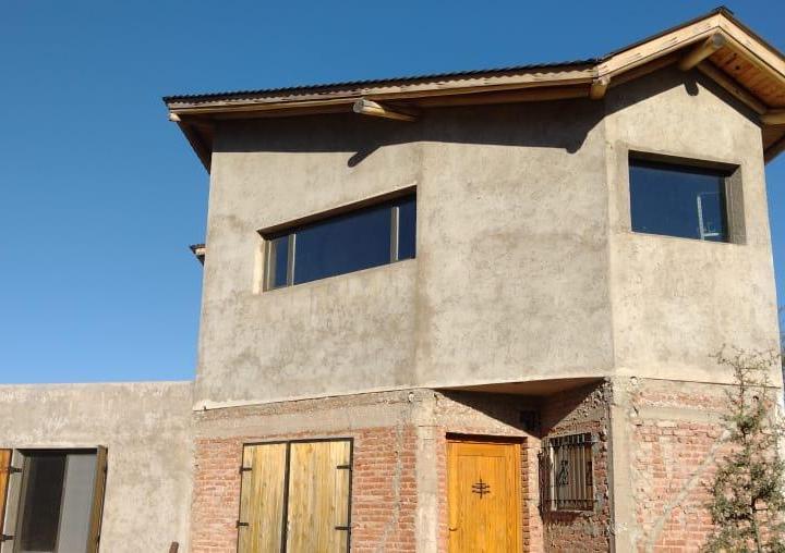 Casa · 180m² · 4 Ambientes