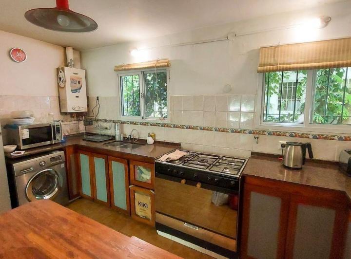 Casa · 190m² · 4 Dormitorios · 2 Cocheras