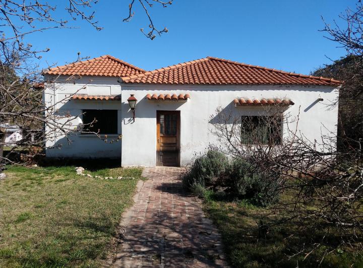 Casa · 210m² · 4 Ambientes · 2 Cocheras