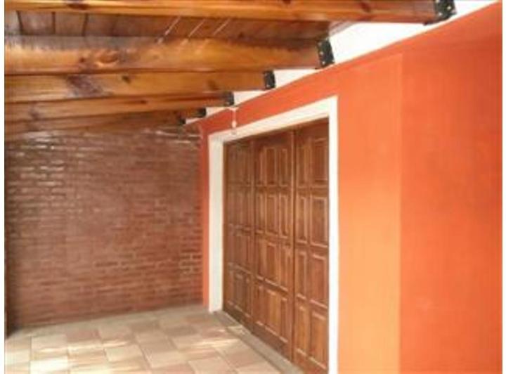 Casa · 120m² · 2 Ambientes · 2 Cocheras