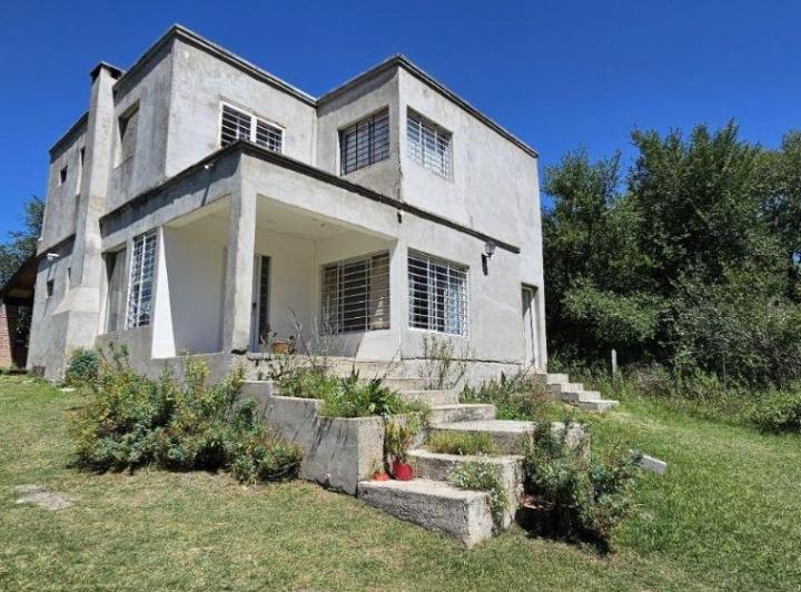 Casa · 170m² · 7 Ambientes · 1 Cochera