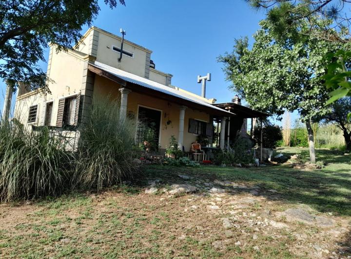 Casa · 180m² · 5 Ambientes · 1 Cochera