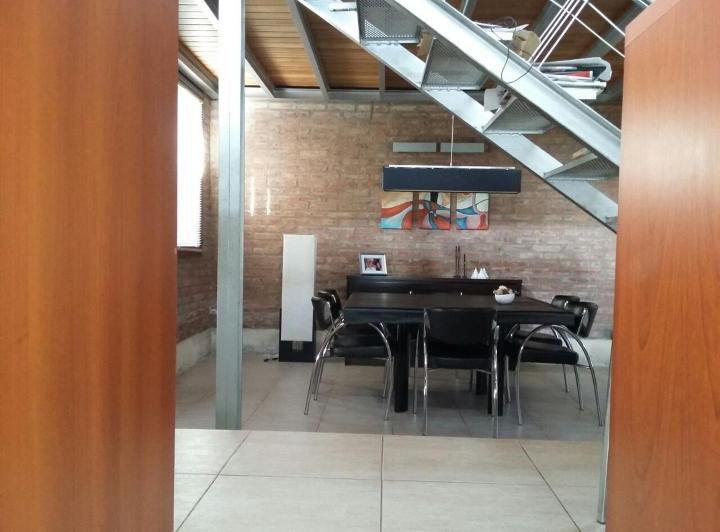 Casa · 230m² · 4 Ambientes · 2 Cocheras