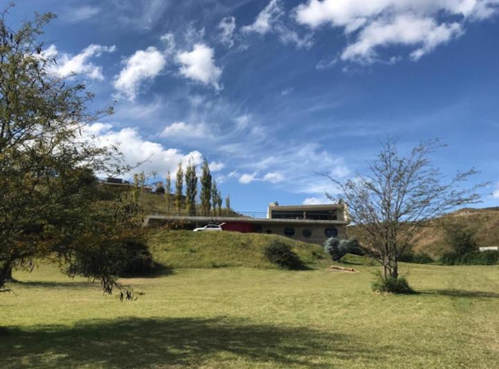 Casa · 580m² · 5 Ambientes · 1 Cochera