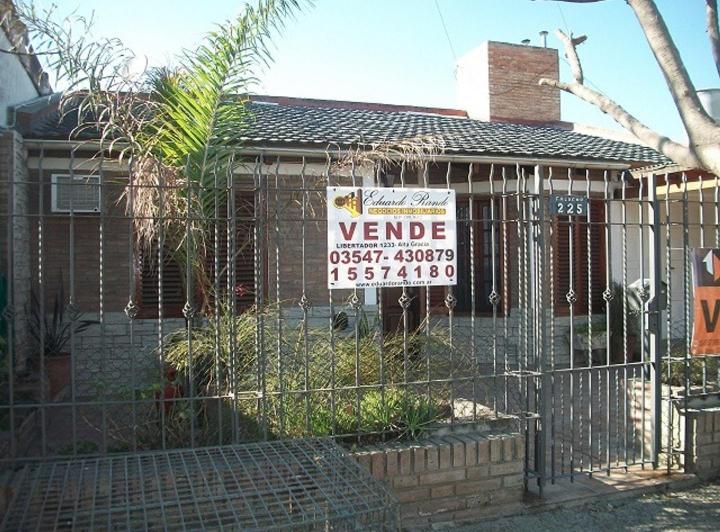 Casa · 200m² · 5 Ambientes · 1 Cochera