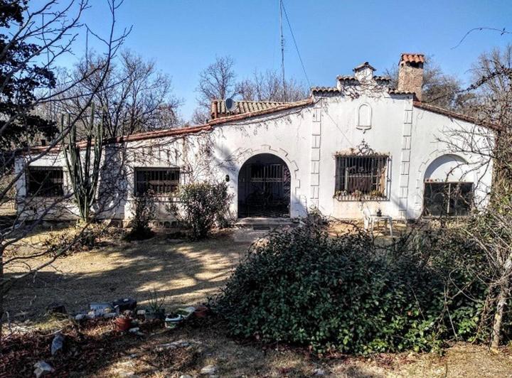 Casa · 220m² · 6 Ambientes · 1 Cochera