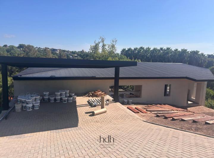 Casa · 340m² · 9 Ambientes · 2 Cocheras