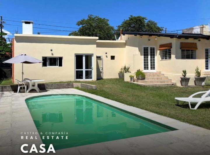 Casa · 227m² · 7 Ambientes · 1 Cochera