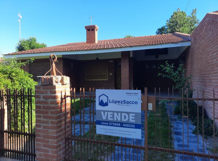 Casa · 150m² · 5 Ambientes · 1 Cochera
