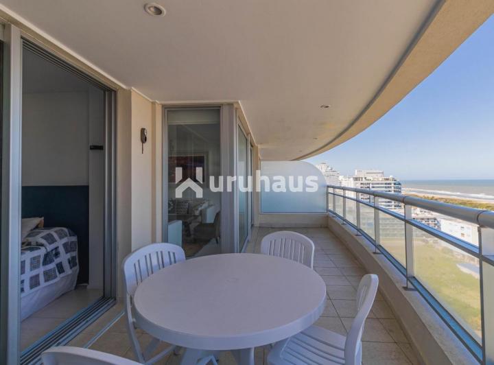 Departamento · 200m² · 5 Ambientes · 1 Cochera