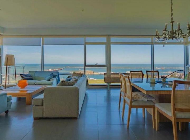 Departamento · 243m² · 5 Ambientes · 3 Cocheras