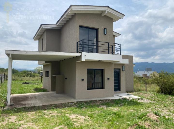 Casa · 130m² · 5 Ambientes · 1 Cochera
